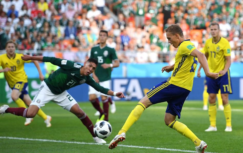 德国碾压墨西哥，伊布带队取胜