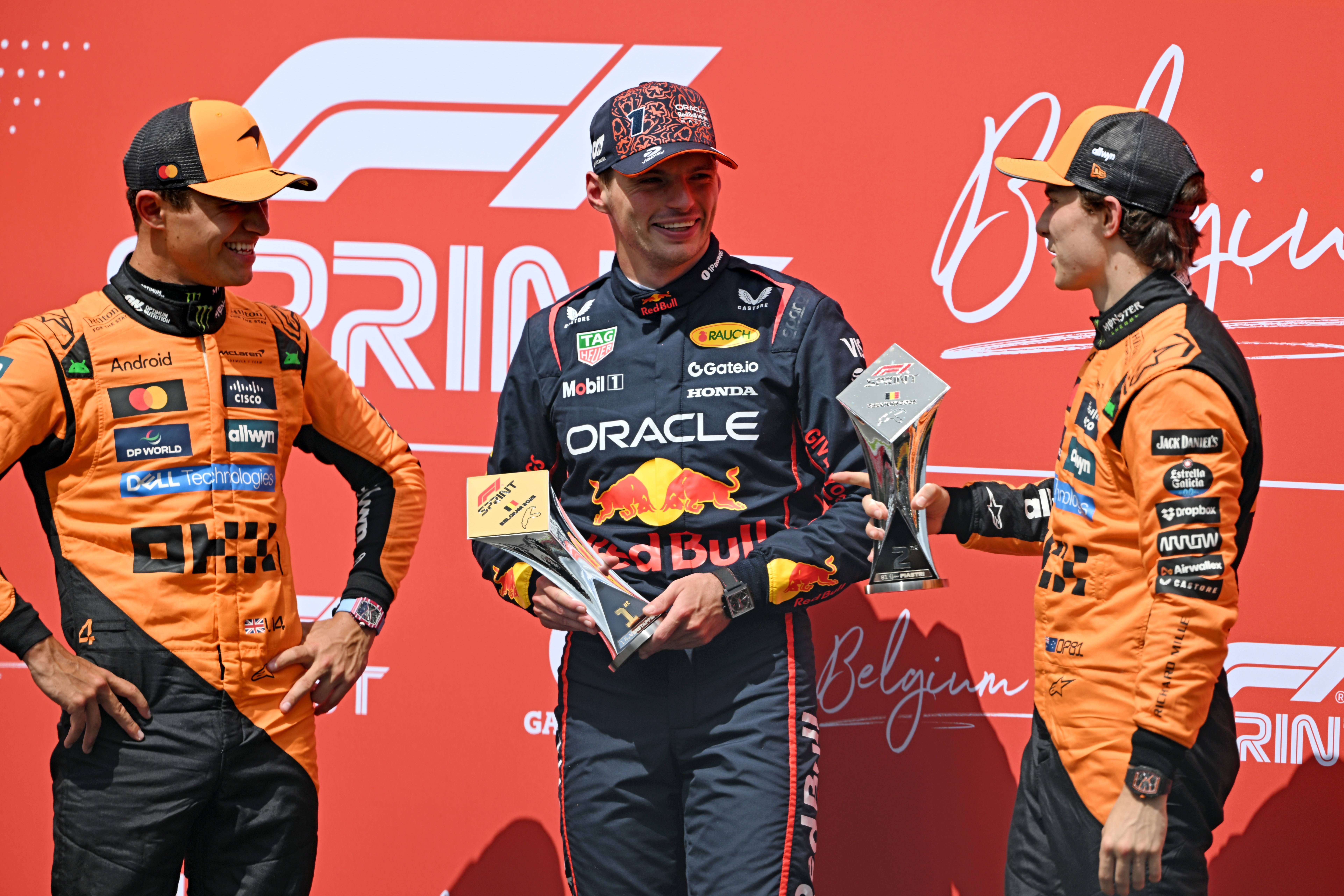 雷诺车队逆转梅赛德斯，维斯塔潘点燃赛场